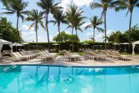 Hilton Bentley Miami South Beach内部或周边的泳池