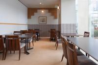 上田东急REI酒店餐厅或其他用餐的地方