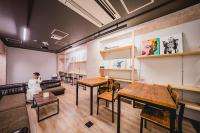 hotel atarayo osaka的休息区