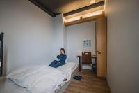 hotel atarayo osaka客房内的一张或多张床位