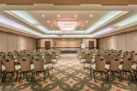 Crowne Plaza Indianapolis-Airport by IHG商务区和/或会议室