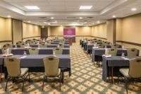 Crowne Plaza Indianapolis-Airport by IHG商务区和/或会议室