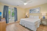 Seascape Boardwalk Villa 277客房内的一张或多张床位