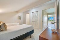Seascape Boardwalk Villa 277客房内的一张或多张床位