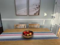 Beautiful Two Bedroom, Two Bathroom First Floor Condo in Gulf Shores!客房内的一张或多张床位