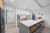 Stylish Mount Lawley Retreat Walk to Beaufort Street的厨房或小厨房