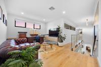Stylish Mount Lawley Retreat Walk to Beaufort Street的厨房或小厨房