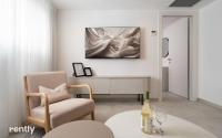 Luxury Apartments And Studios At Sea Side By Rently的电视和&#47;或娱乐中心