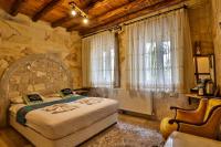 Luwian Stone House客房内的一张或多张床位