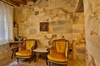 Luwian Stone House的休息区