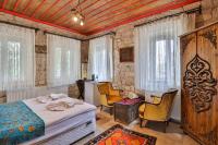 Luwian Stone House客房内的一张或多张床位