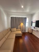 Villa in Nedlands, Venice的休息区