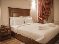 Hotel Opera客房内的一张或多张床位