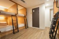 Boro Hanok Hostel in Myeongdong客房内的一张或多张床位