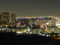 迪拜景观或在旅馆看到的城市景观