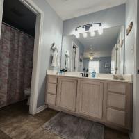 Condo in Gulf Shores King Suite平面图