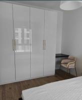 Airport Apartment客房内的一张或多张床位