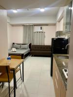 A&G Condotel at 101newport Across NAIA T3的厨房或小厨房