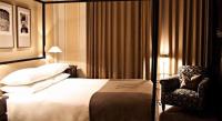 Fifteen Beacon Hotel客房内的一张或多张床位