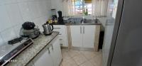 Furnished self catering cottage的厨房或小厨房