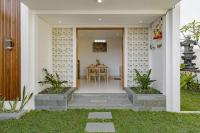 Luxury Nanda villa Ubud外面的花园