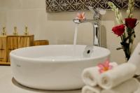 Luxury Nanda villa Ubud的一间浴室