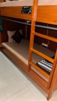 Zzz Hostel Malang客房内的一张或多张双层床