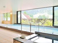 Tateyama Kokusai Hotel内部或周边的泳池