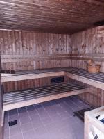 Rustic Elegance By The Lake Studio Cabin In Jlt平面图