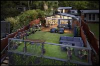 Island Paradise - Private Waterfront Retreat外面的花园