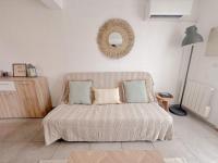 Maison vacances proche de la mer客房内的一张或多张床位