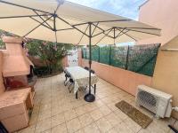Maison vacances proche de la mer的阳台或露台