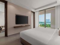 Rixos The Palm Hotel &amp; Suites - Ultra All Inclusive的电视和&#47;或娱乐中心