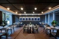 南京仁恒柏薇酒店公寓餐厅或其他用餐的地方
