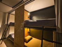 TIMN Hostel Female Only客房内的一张或多张床位