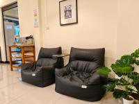 TIMN Hostel Female Only的休息区