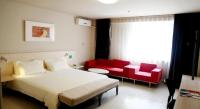 Jinjiang Inn Changchun Hongqi Street客房内的一张或多张床位