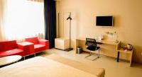 Jinjiang Inn Changchun Hongqi Street的电视和/或娱乐中心