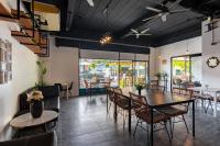 Kata Station Boutique Hotel的休息区