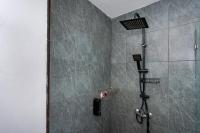 Kata Station Boutique Hotel的一间浴室