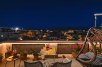 Lignum Suites Chania的阳台或露台