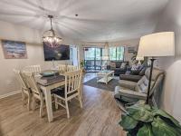 Serene 2 bed, 2 bath lodge, with amenities, 101AC lodge的休息区