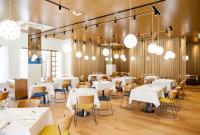 Iberostar Selection Andalucia Playa餐厅或其他用餐的地方