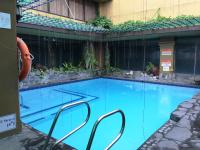 Bayview Park Hotel Manila内部或周边的泳池