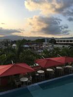 S Hotel Kingston内部或周边的泳池