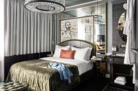 Sir Savigny Hotel, part of Sircle Collection客房内的一张或多张床位