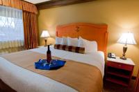 Abercorn Hotel, Trademark Collection by Wyndham客房内的一张或多张床位