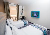 Fairway Colombo - Sri Lanka&#39;s First Hotel With Robot Technology客房内的一张或多张床位