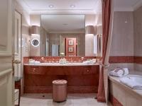 Grand Hotel Wien的一间浴室