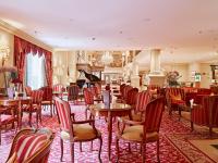 Grand Hotel Wien的休息区